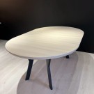 LOFOTEN - RUNDT HELTRE EIK SPISEBORD med 1 tilleggsplate Ø120/130/140cm     thumbnail